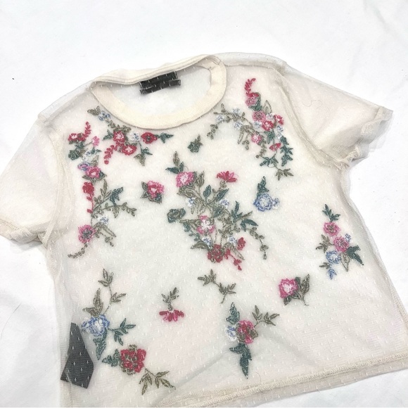 URBAN OUTFITTERS Mesh Floral Crop Top - Picture 3 of 3